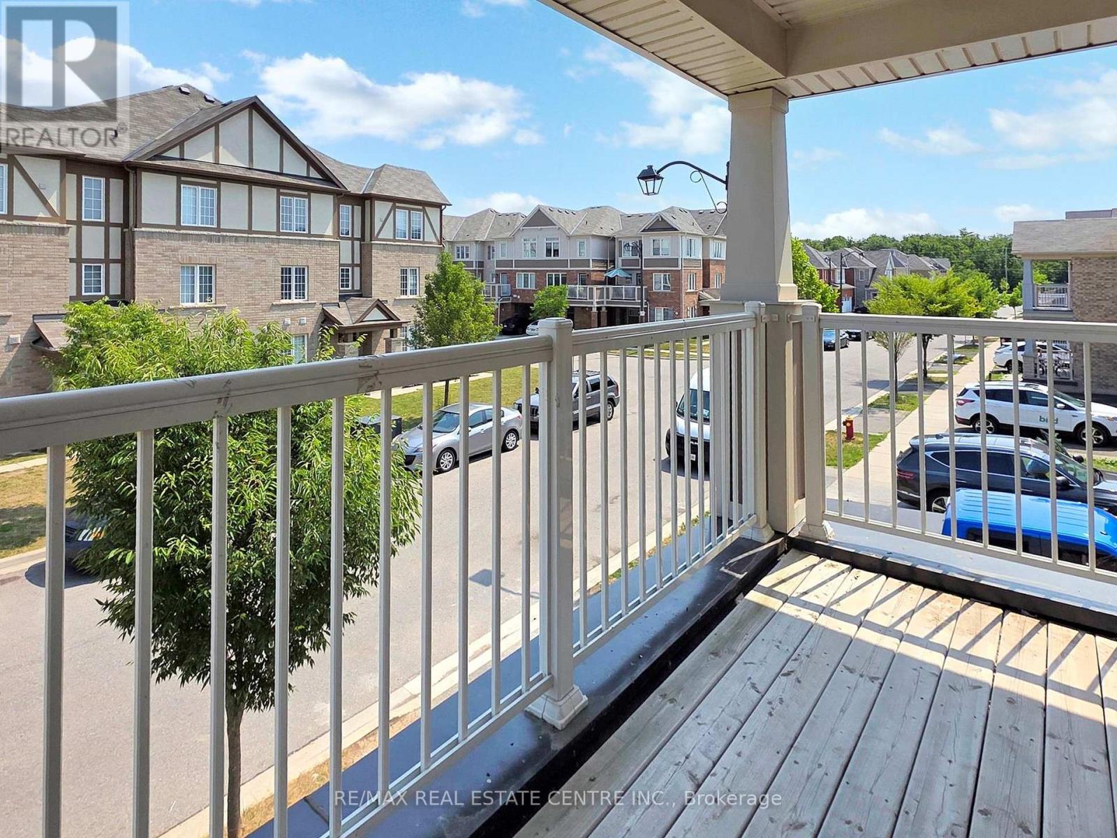 1538 Clitherow Street, Milton (Fo Ford), Ontario  L9E 0B1 - Photo 4 - W12422579