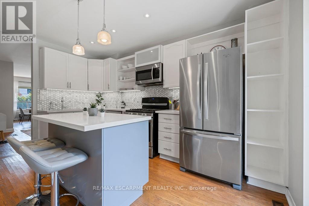 406 Margueretta Street, Toronto, Ontario  M6H 3S5 - Photo 15 - W12422583