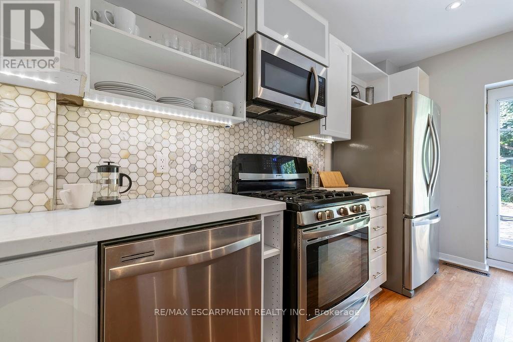 406 Margueretta Street, Toronto, Ontario  M6H 3S5 - Photo 18 - W12422583