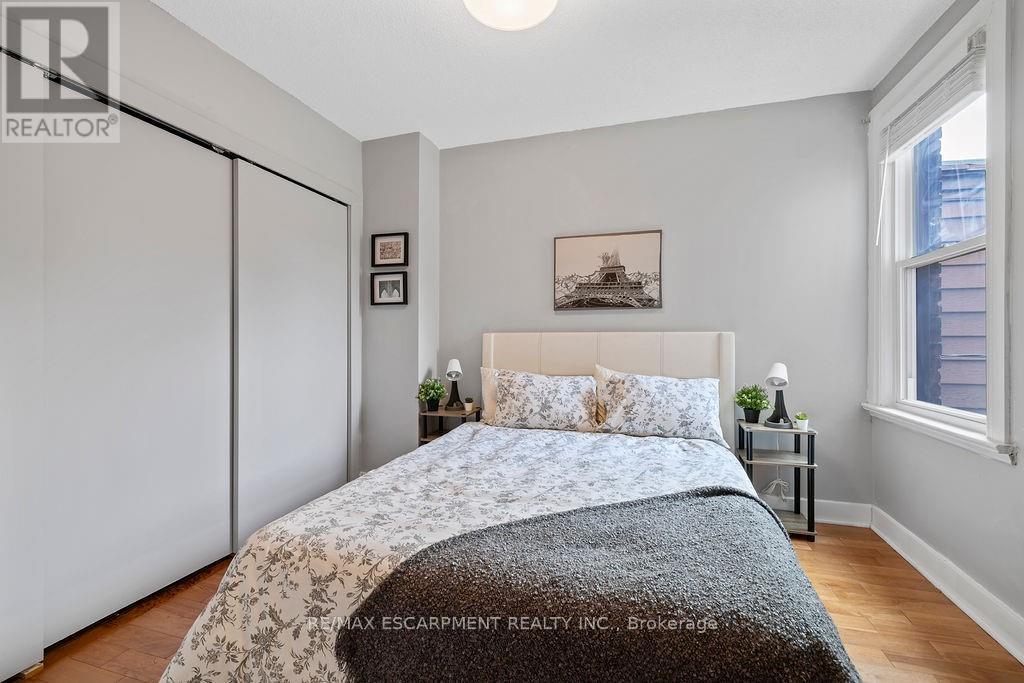 406 Margueretta Street, Toronto, Ontario  M6H 3S5 - Photo 38 - W12422583