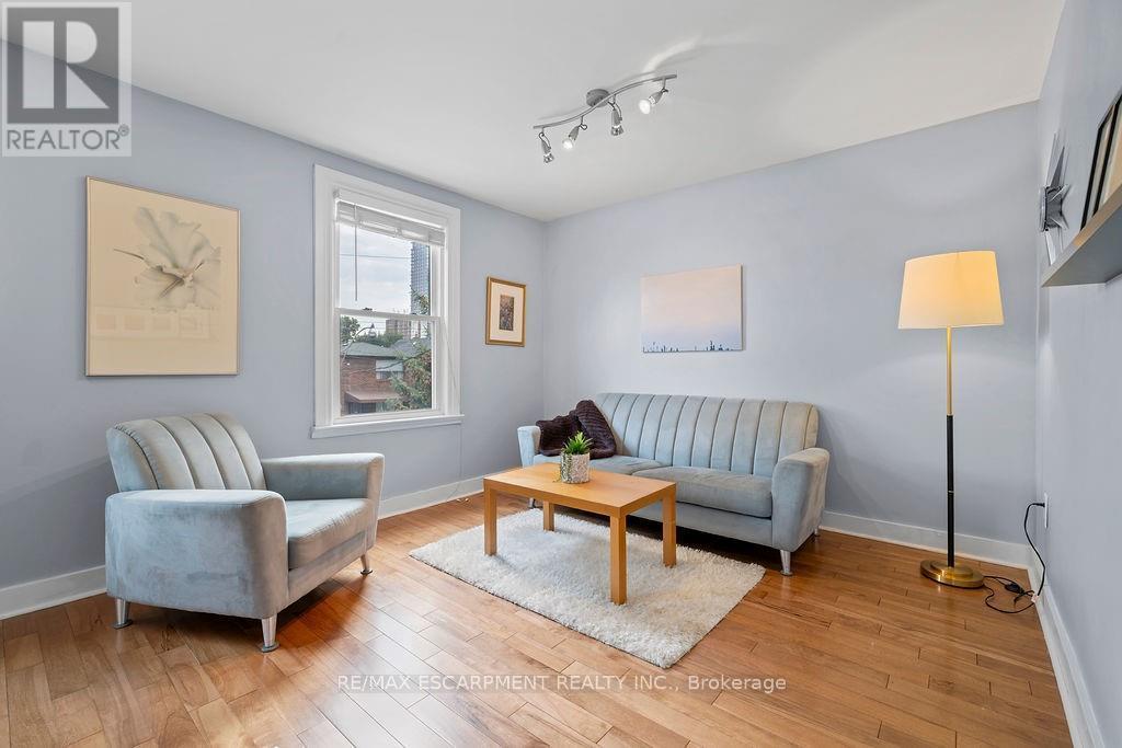 406 Margueretta Street, Toronto, Ontario  M6H 3S5 - Photo 39 - W12422583
