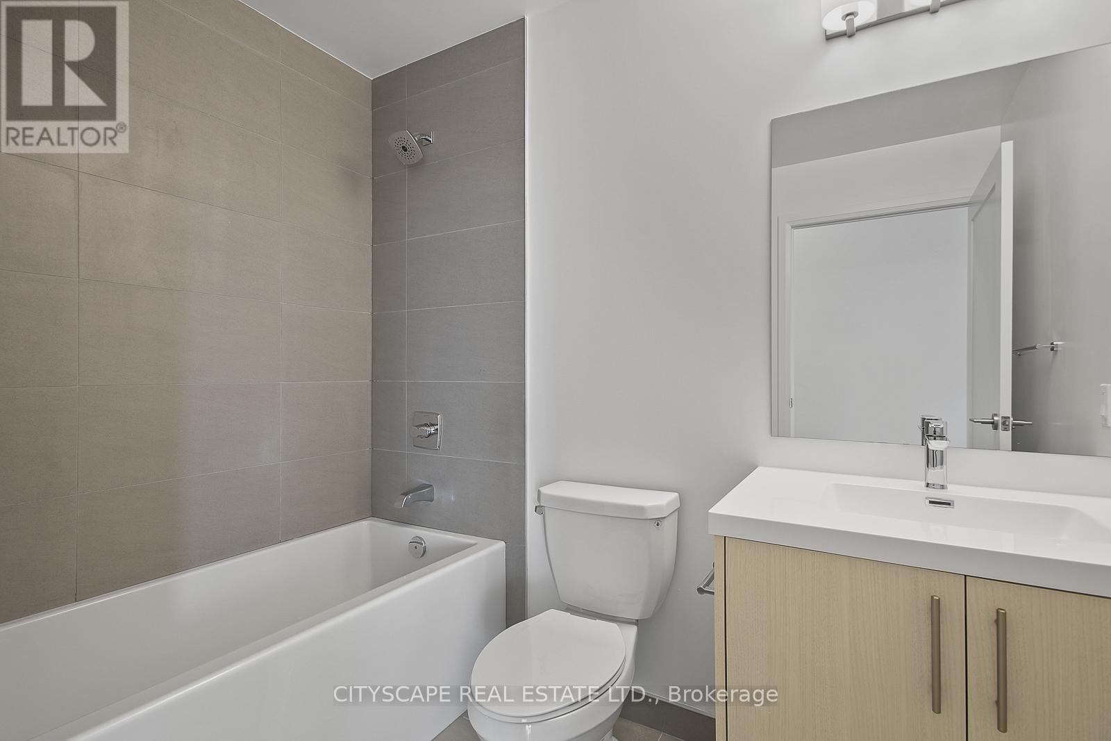 213 - 286 Main Street, Toronto, Ontario  M4C 0B3 - Photo 4 - E12420759