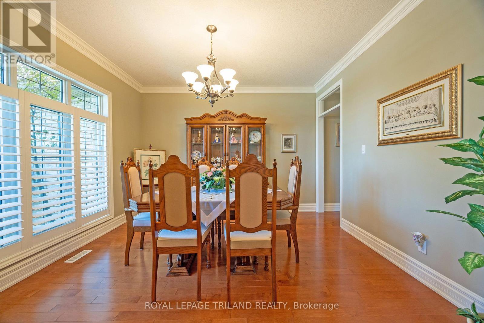 2285 Lilac Avenue, London South, Ontario  N6K 5E1 - Photo 10 - X12422612