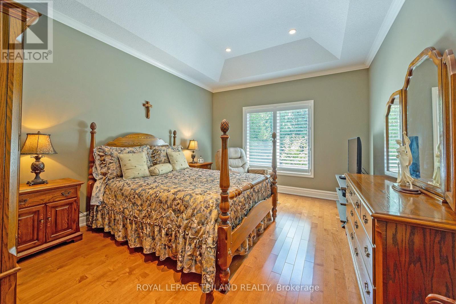 2285 Lilac Avenue, London South, Ontario  N6K 5E1 - Photo 23 - X12422612