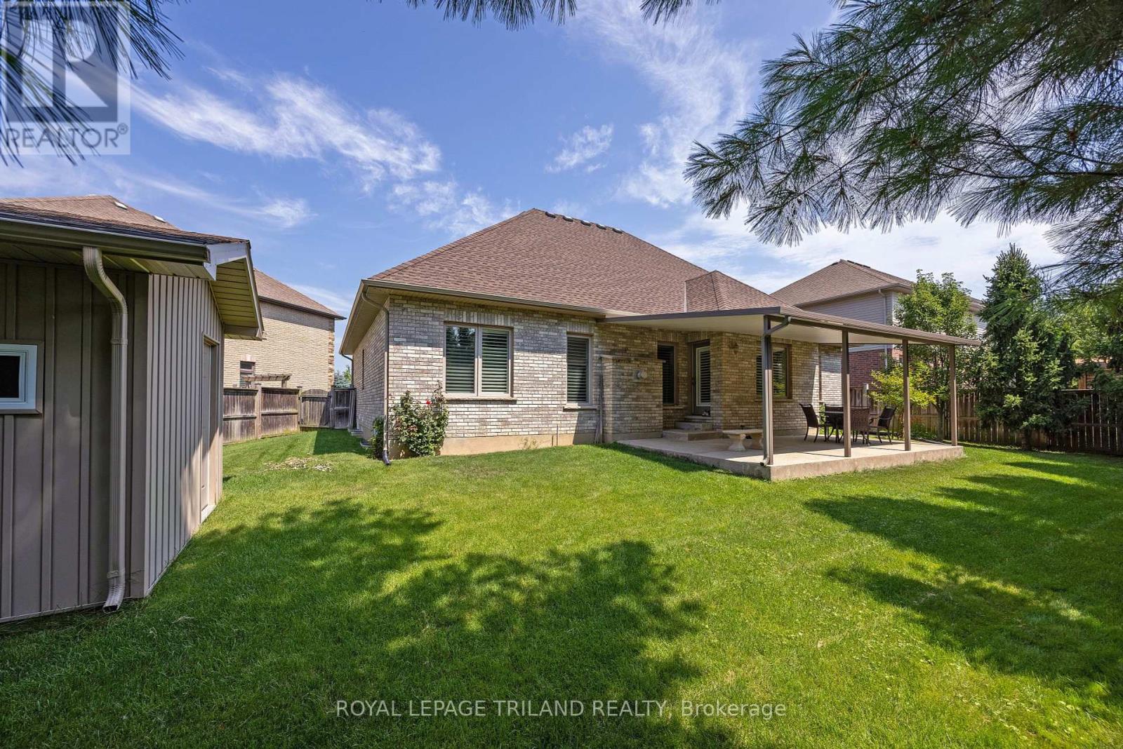 2285 Lilac Avenue, London South, Ontario  N6K 5E1 - Photo 37 - X12422612