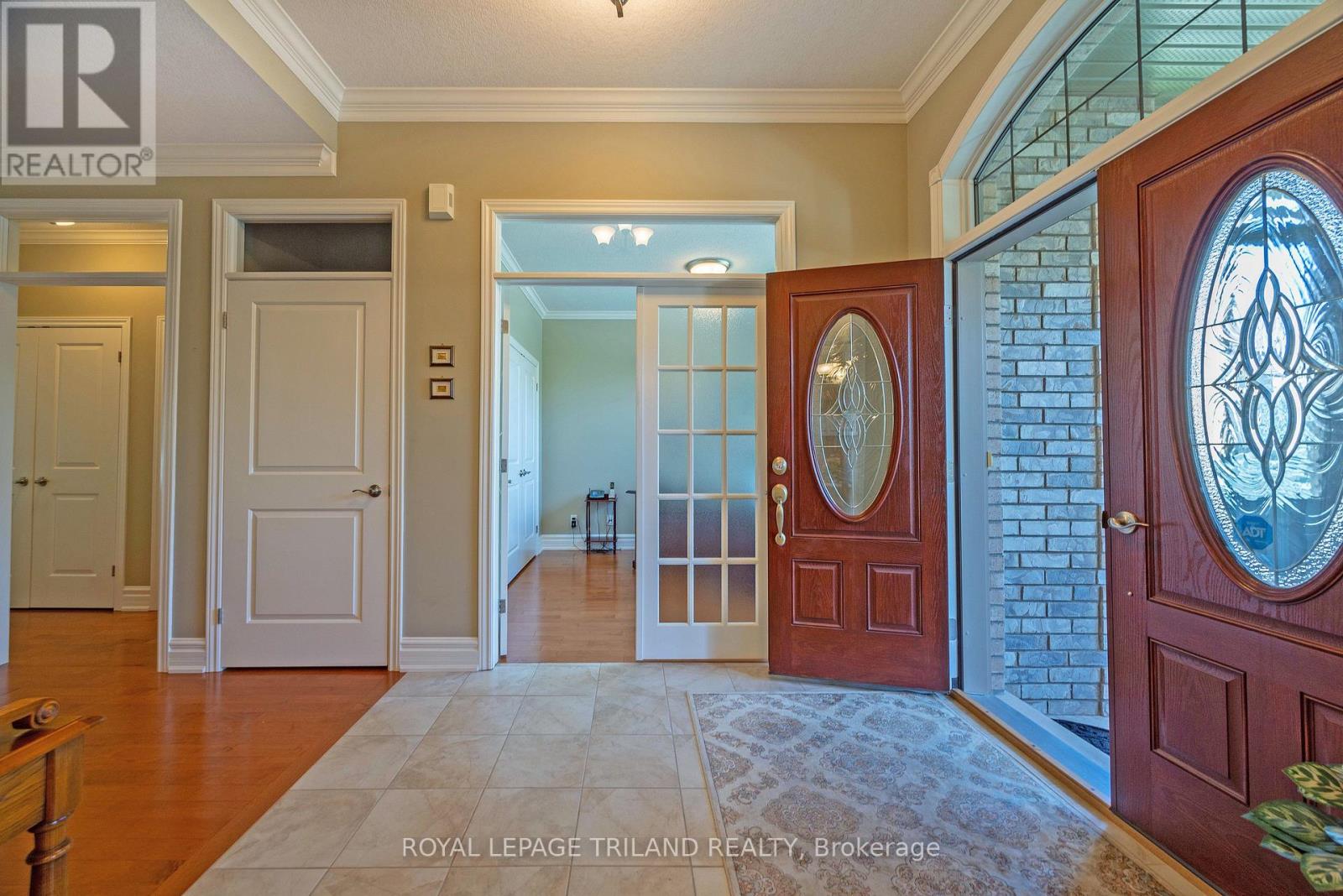 2285 Lilac Avenue, London South, Ontario  N6K 5E1 - Photo 6 - X12422612