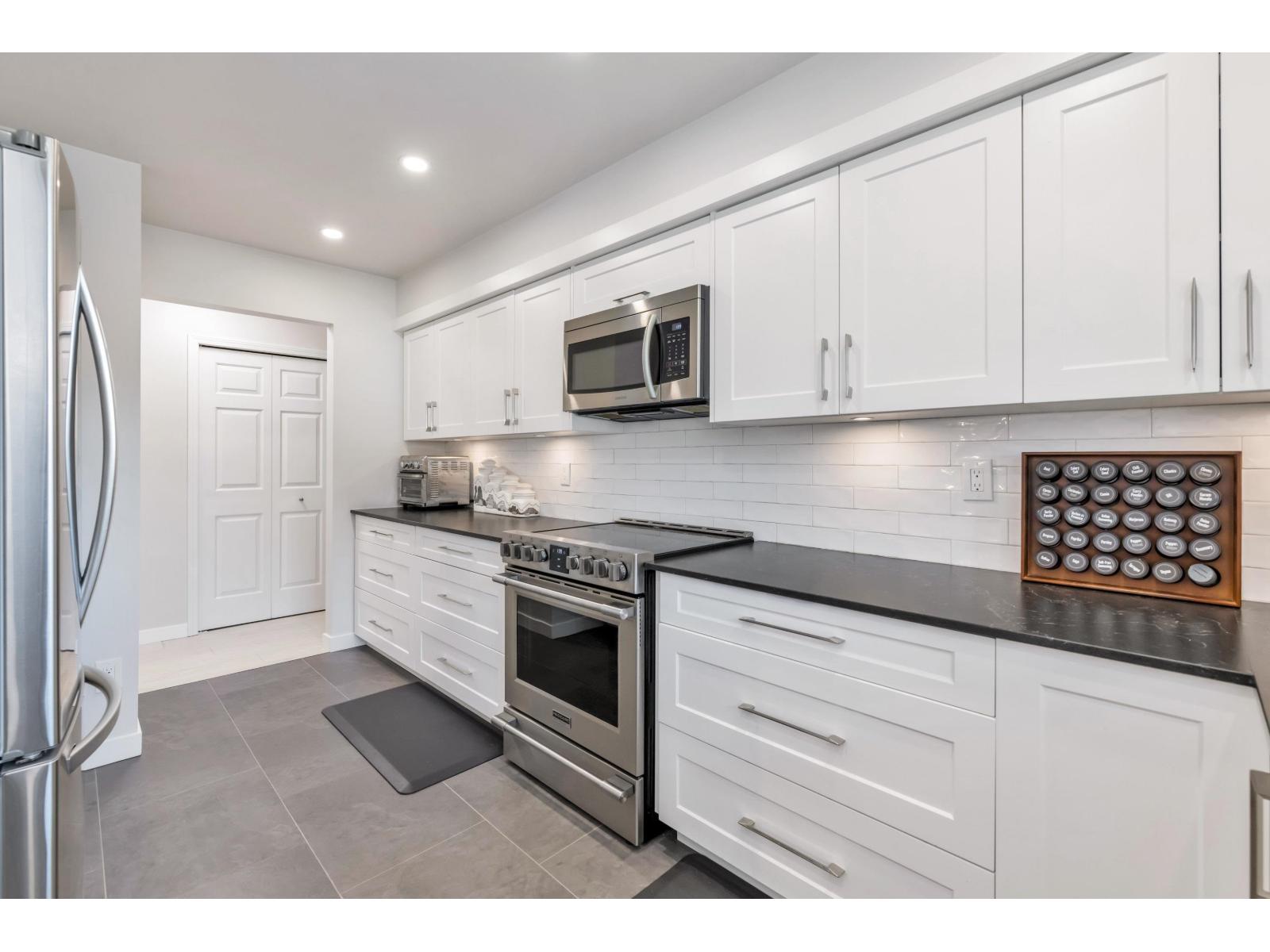 406 1350 Vidal Street, White Rock, British Columbia  V4B 5G6 - Photo 9 - R3049972