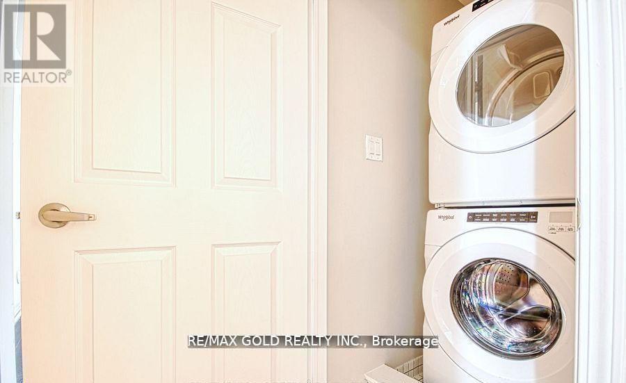 118 - 250 Sunny Meadow Boulevard, Brampton, Ontario  L6R 3Y7 - Photo 7 - W12422039