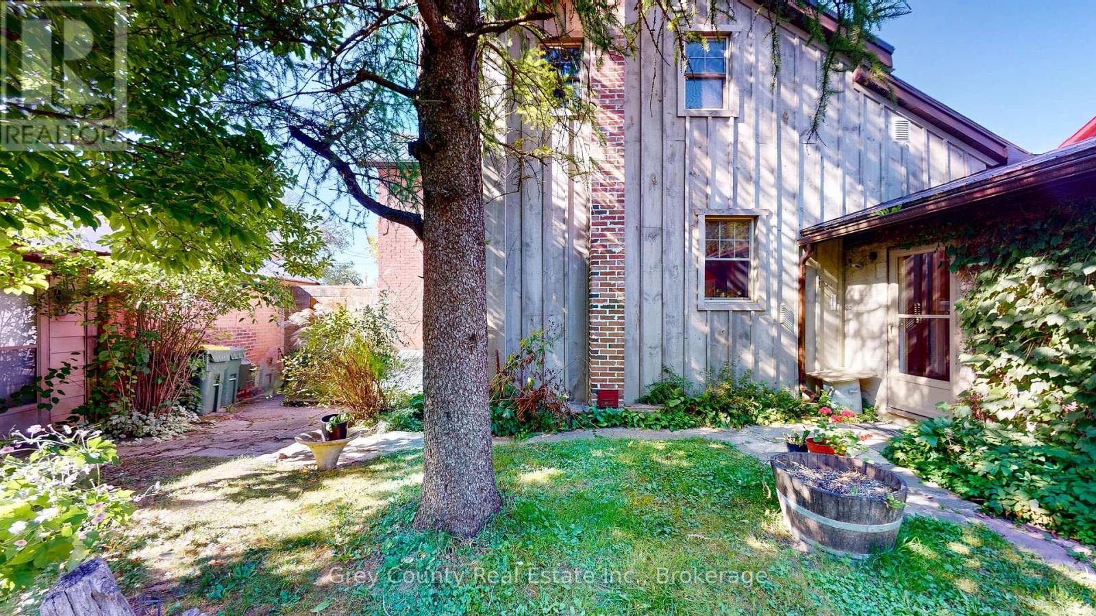 29 Main Street E, Grey Highlands, Ontario  N0C 1H0 - Photo 37 - X12422585