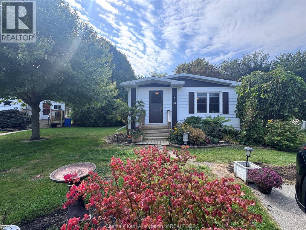MLS# 25023315: 18 JAMES COURT, Chatham, Canada