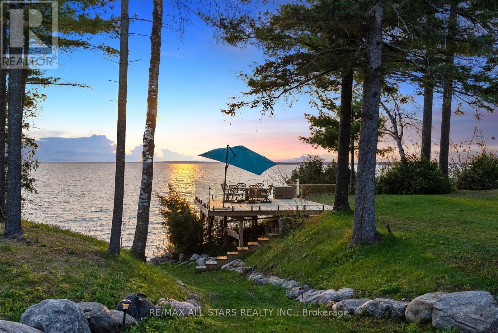 27440 Cedarhurst Beach Road, Brock, Ontario  L0K 1A0 - Photo 6 - N12392176