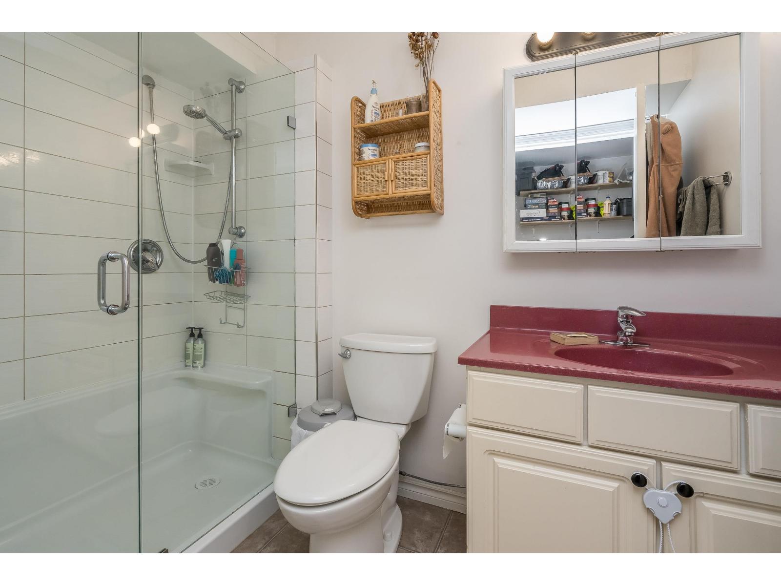 2245 Foothills Court, Abbotsford, British Columbia  V3G 1E1 - Photo 24 - R3051109