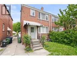 918 EGLINTON AVENUE E, Toronto, Ontario