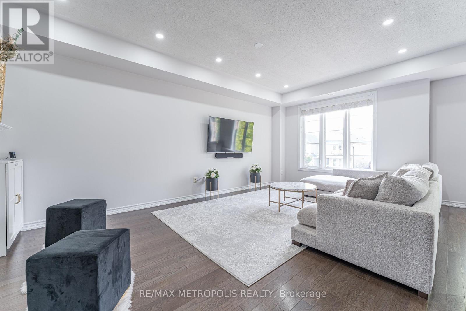 6 Cornerside Way, Whitby, Ontario  L1M 0L8 - Photo 12 - E12422607