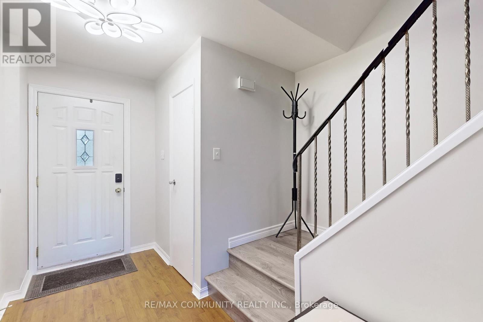 18 Knightsbridge Way, Markham, Ontario  L3P 3W5 - Photo 14 - N12422626