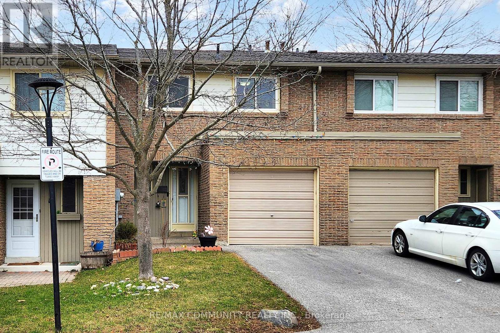 18 Knightsbridge Way, Markham, Ontario  L3P 3W5 - Photo 2 - N12422626