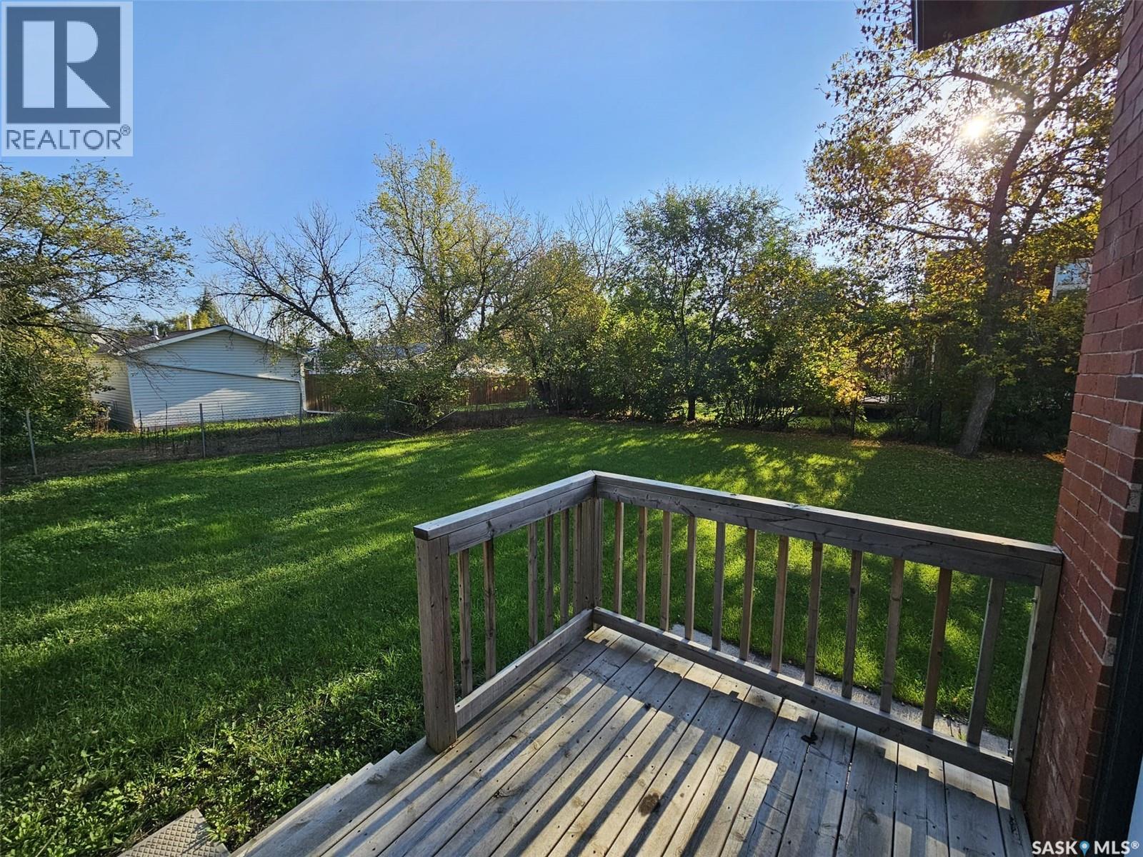 608 Walsh Avenue, Oxbow, Saskatchewan  S0C 2B0 - Photo 21 - SK019077