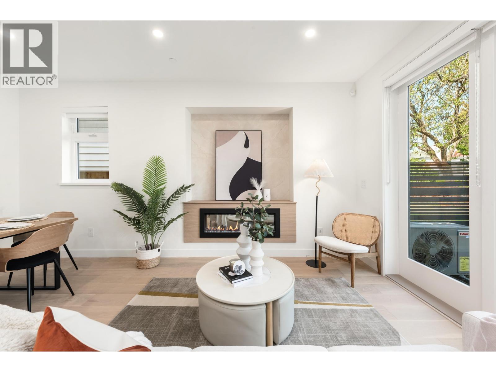 1 2750 W 19TH AVENUE, Vancouver, British Columbia