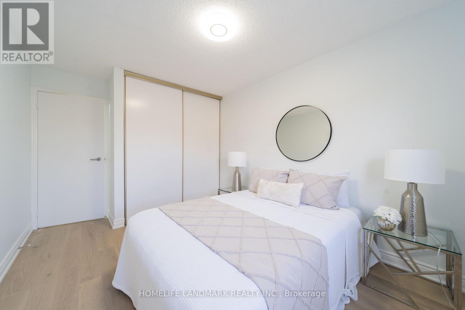 39 - 1230 Kirstie Court, Oakville, Ontario  L6H 5C3 - Photo 15 - W12422592