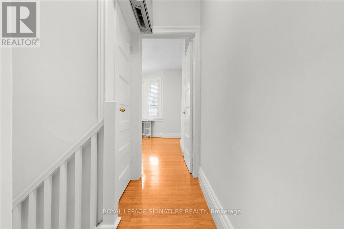 42 Manchester Avenue, Toronto, Ontario  M6G 1V3 - Photo 20 - W12422602