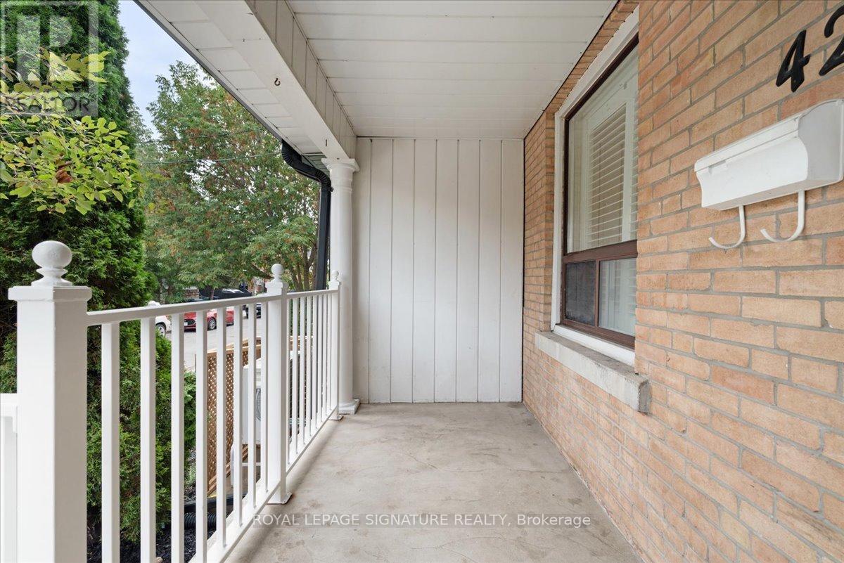 42 Manchester Avenue, Toronto, Ontario  M6G 1V3 - Photo 3 - W12422602