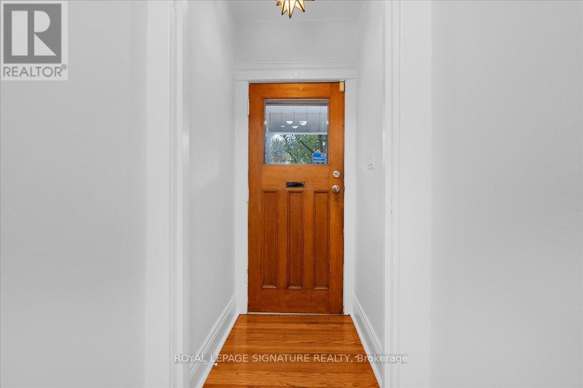 42 Manchester Avenue, Toronto, Ontario  M6G 1V3 - Photo 4 - W12422602