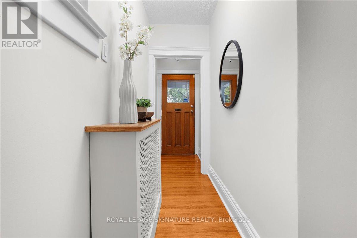 42 Manchester Avenue, Toronto, Ontario  M6G 1V3 - Photo 5 - W12422602