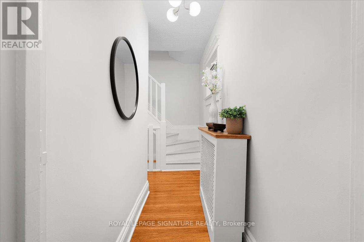 42 Manchester Avenue, Toronto, Ontario  M6G 1V3 - Photo 6 - W12422602