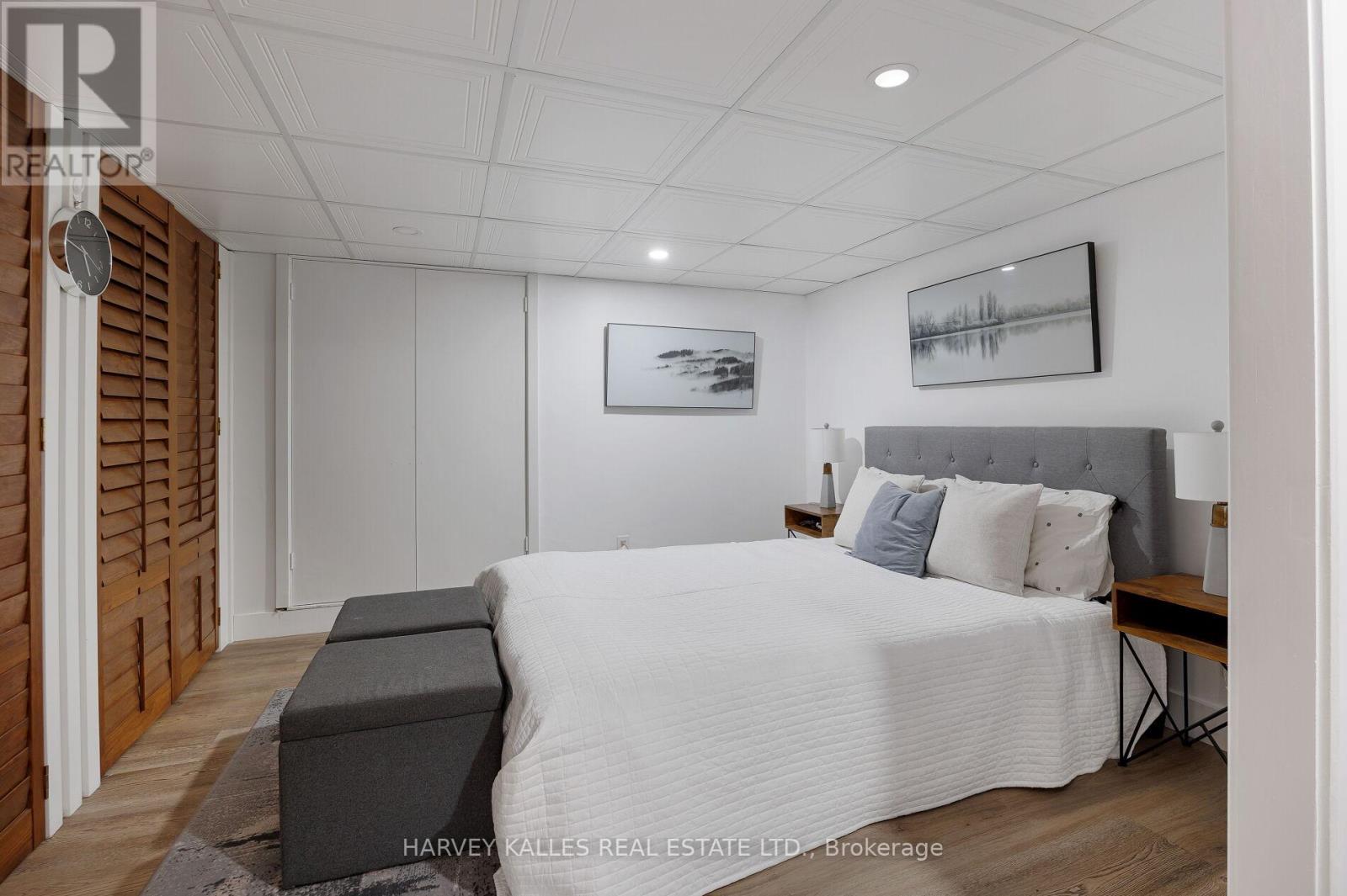 30 Neilor Crescent, Toronto, Ontario  M9C 1K4 - Photo 48 - W12422603