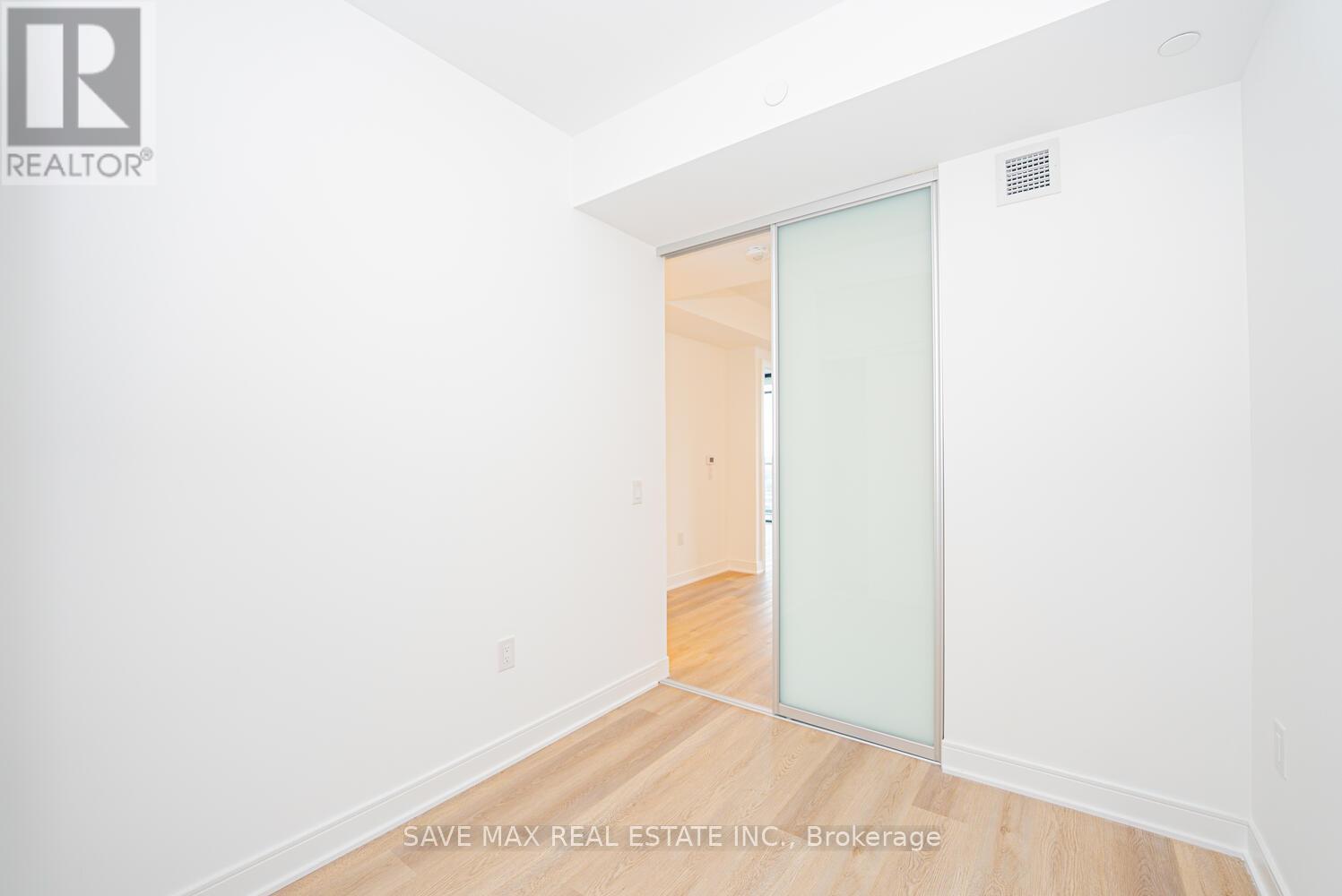 916 - 86 Dundas Street E, Mississauga, Ontario  L5A 1W4 - Photo 15 - W12422608
