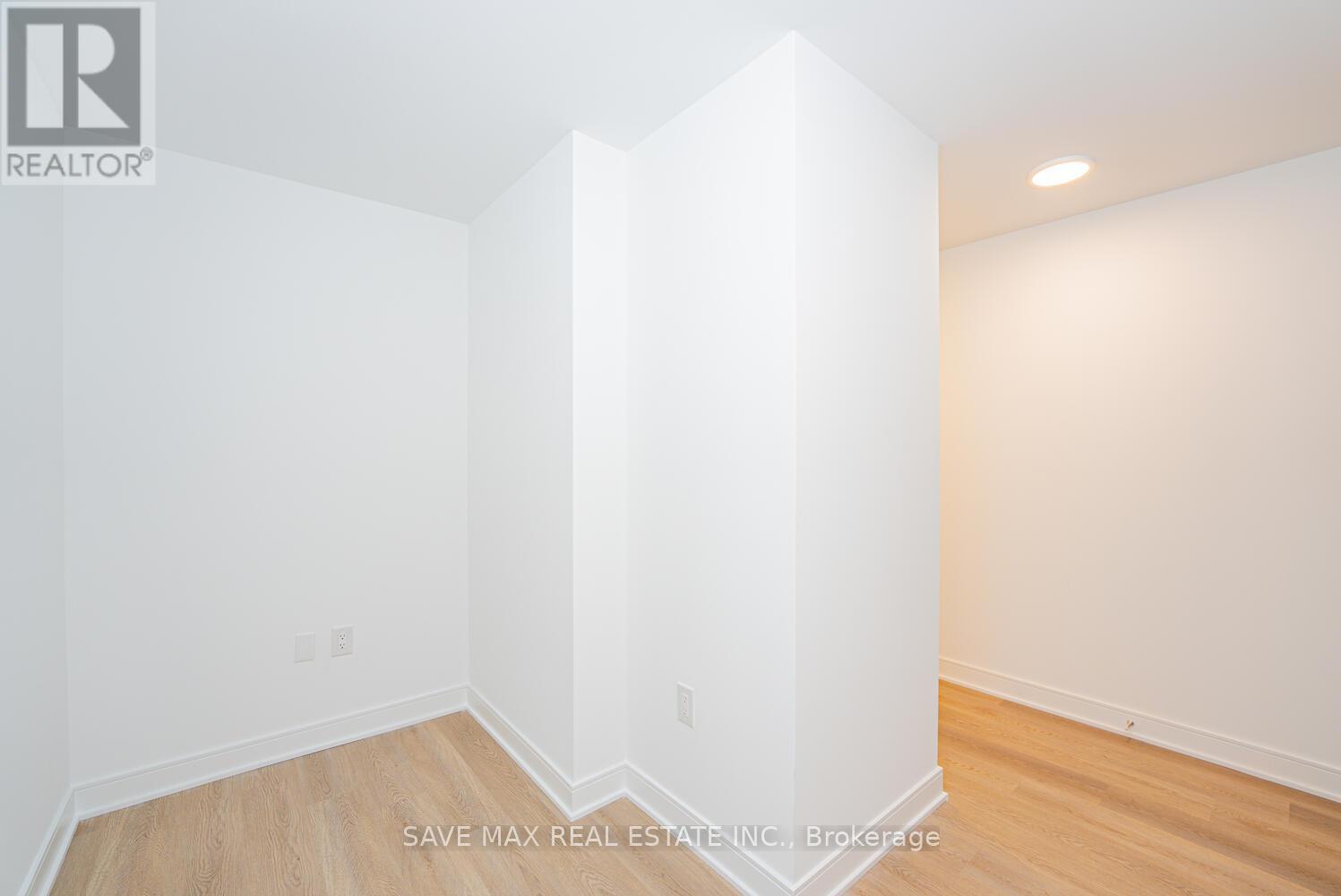 916 - 86 Dundas Street E, Mississauga, Ontario  L5A 1W4 - Photo 18 - W12422608