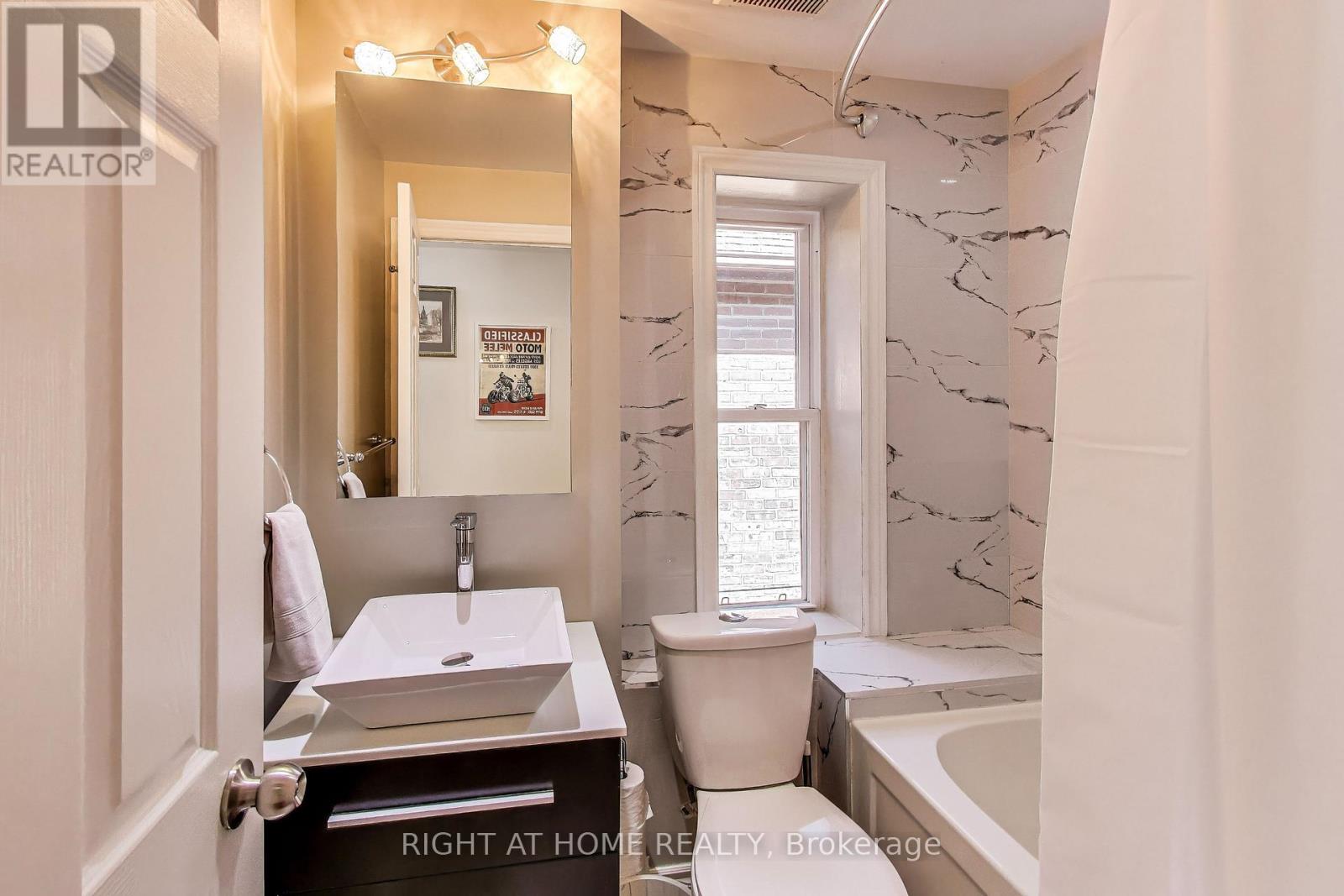 57 Gwynne Avenue, Toronto, Ontario  M6K 2C5 - Photo 14 - W12422615