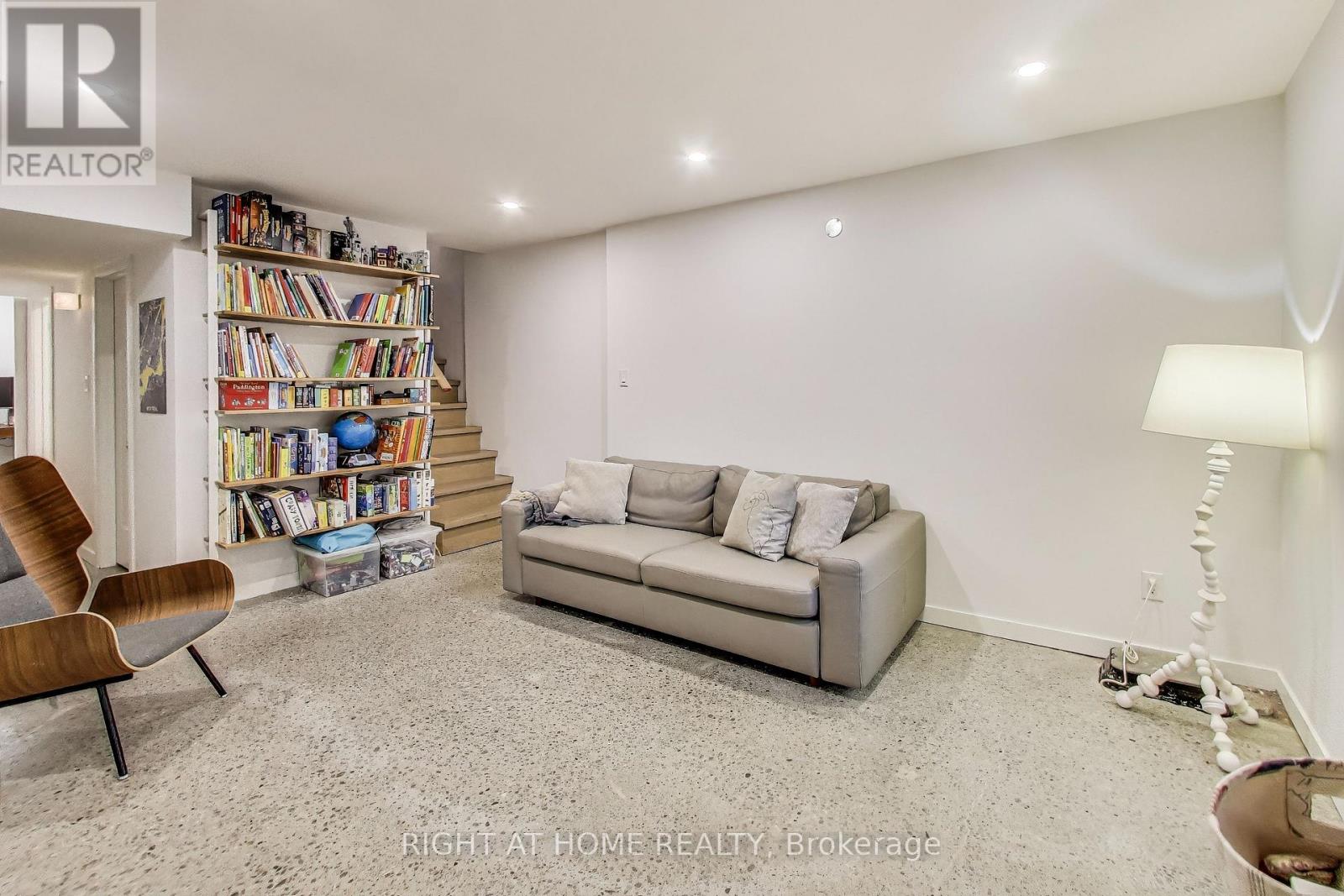 57 Gwynne Avenue, Toronto, Ontario  M6K 2C5 - Photo 19 - W12422615
