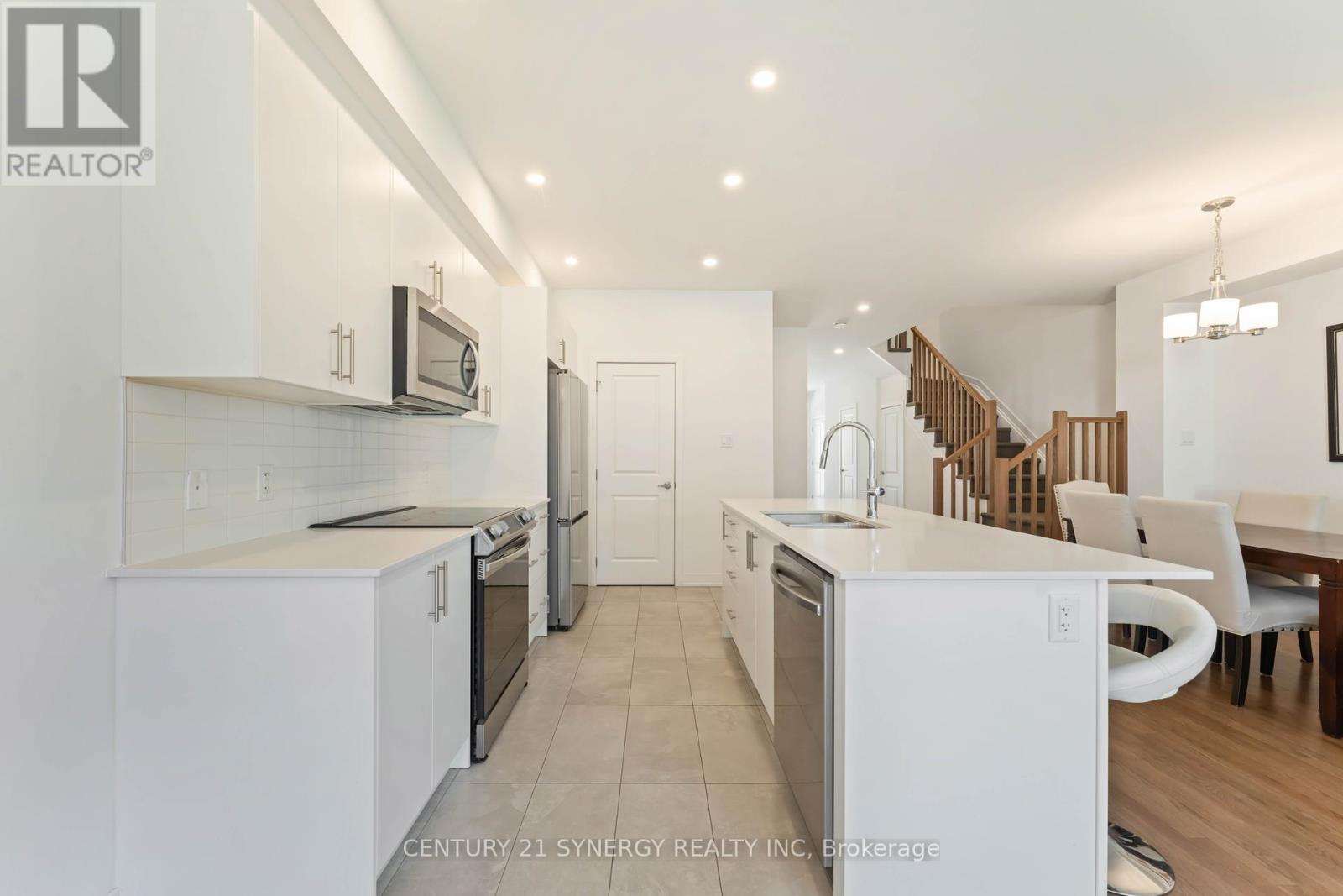 254 Finsbury Avenue, Ottawa, Ontario  K2S 2Y2 - Photo 11 - X12422643
