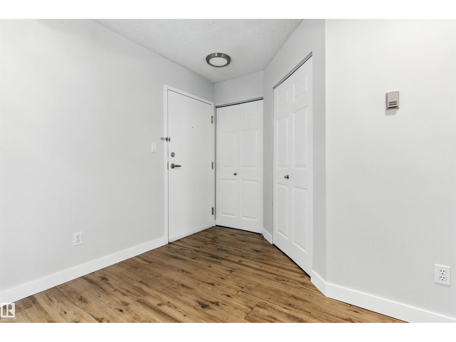 #151 10520 120 St Nw, Edmonton, Alberta  T5H 4L9 - Photo 2 - E4446395