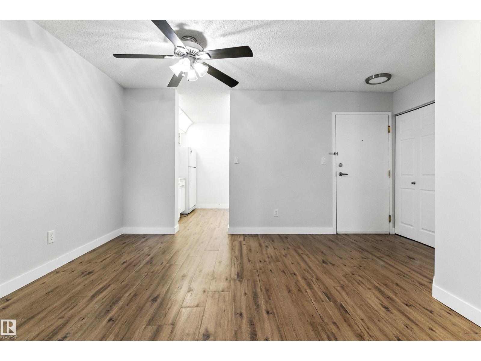 #151 10520 120 St Nw, Edmonton, Alberta  T5H 4L9 - Photo 4 - E4446395