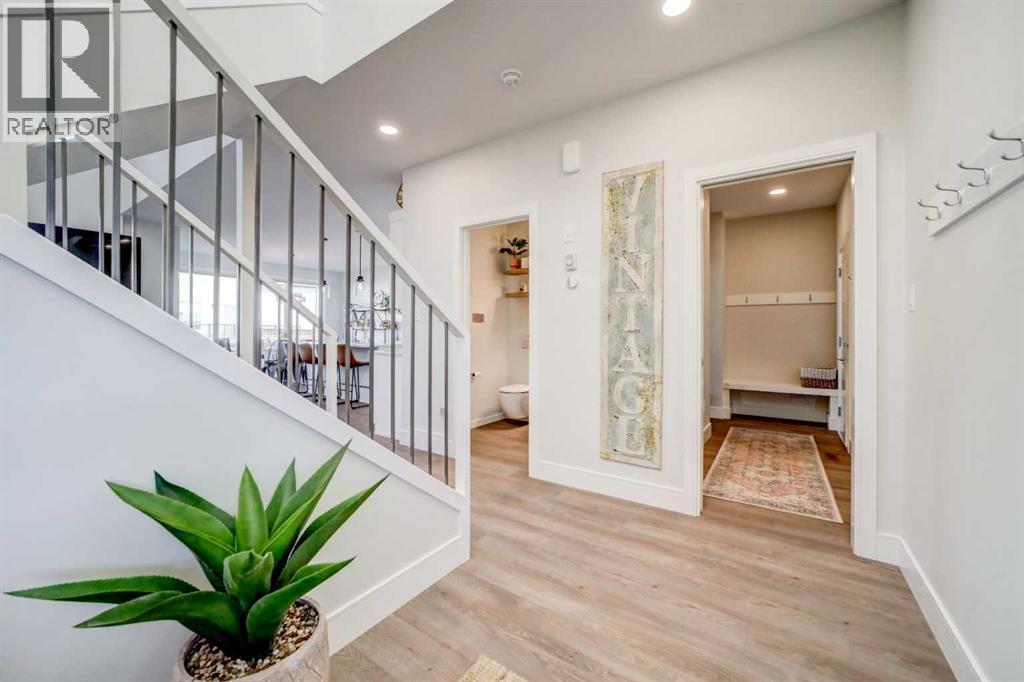 Property at 127 Goldenrod Road W image 5
