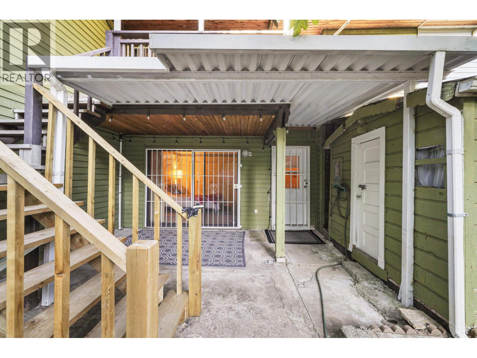 567 Clare Avenue, Burnaby, British Columbia  V5B 4L3 - Photo 6 - R3051526