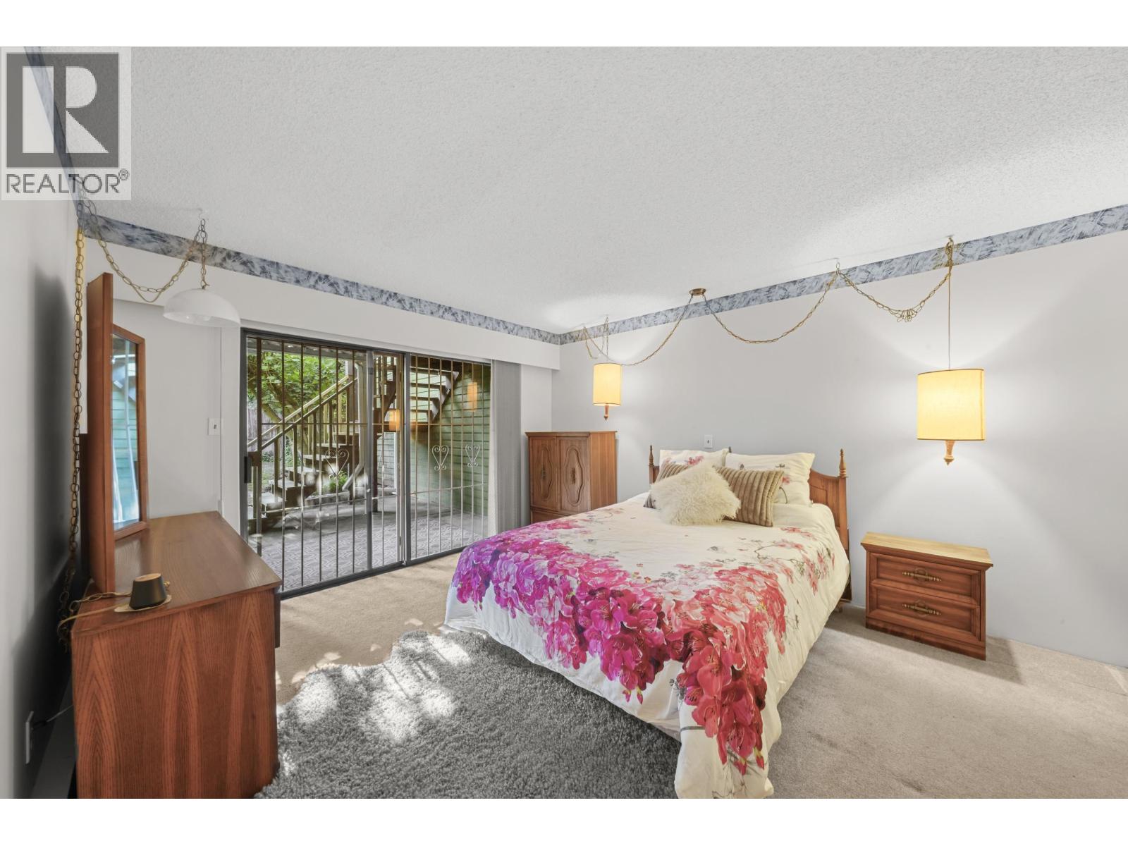 567 Clare Avenue, Burnaby, British Columbia  V5B 4L3 - Photo 8 - R3051526