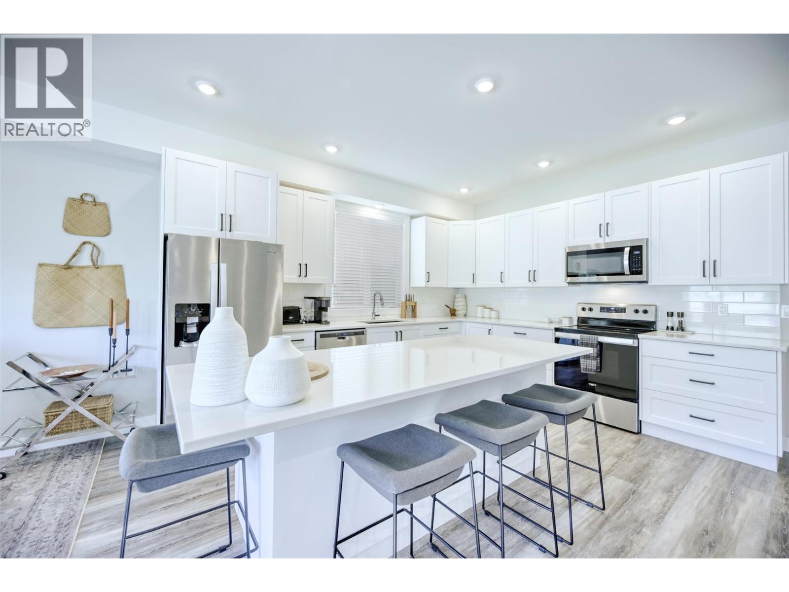 7012 WREN Drive, Osoyoos, British Columbia