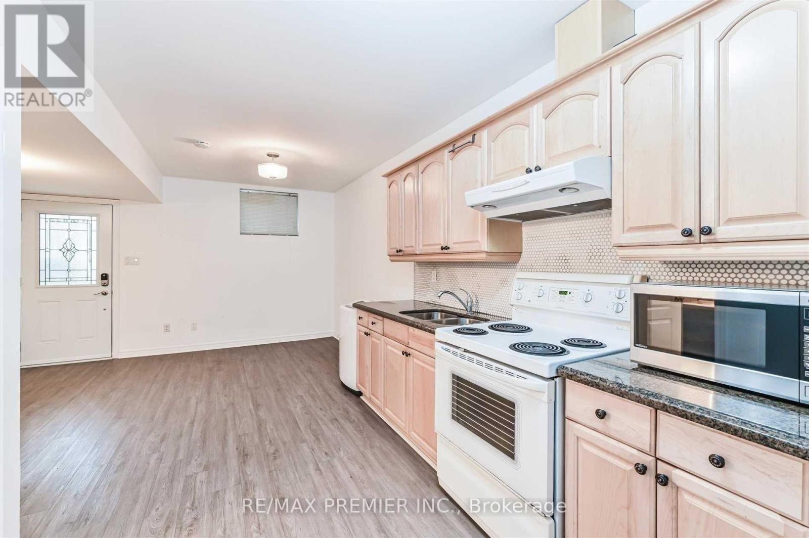 Lower - 1967 Dundas Street E, Toronto, Ontario  M4L 1M7 - Photo 10 - E12422642