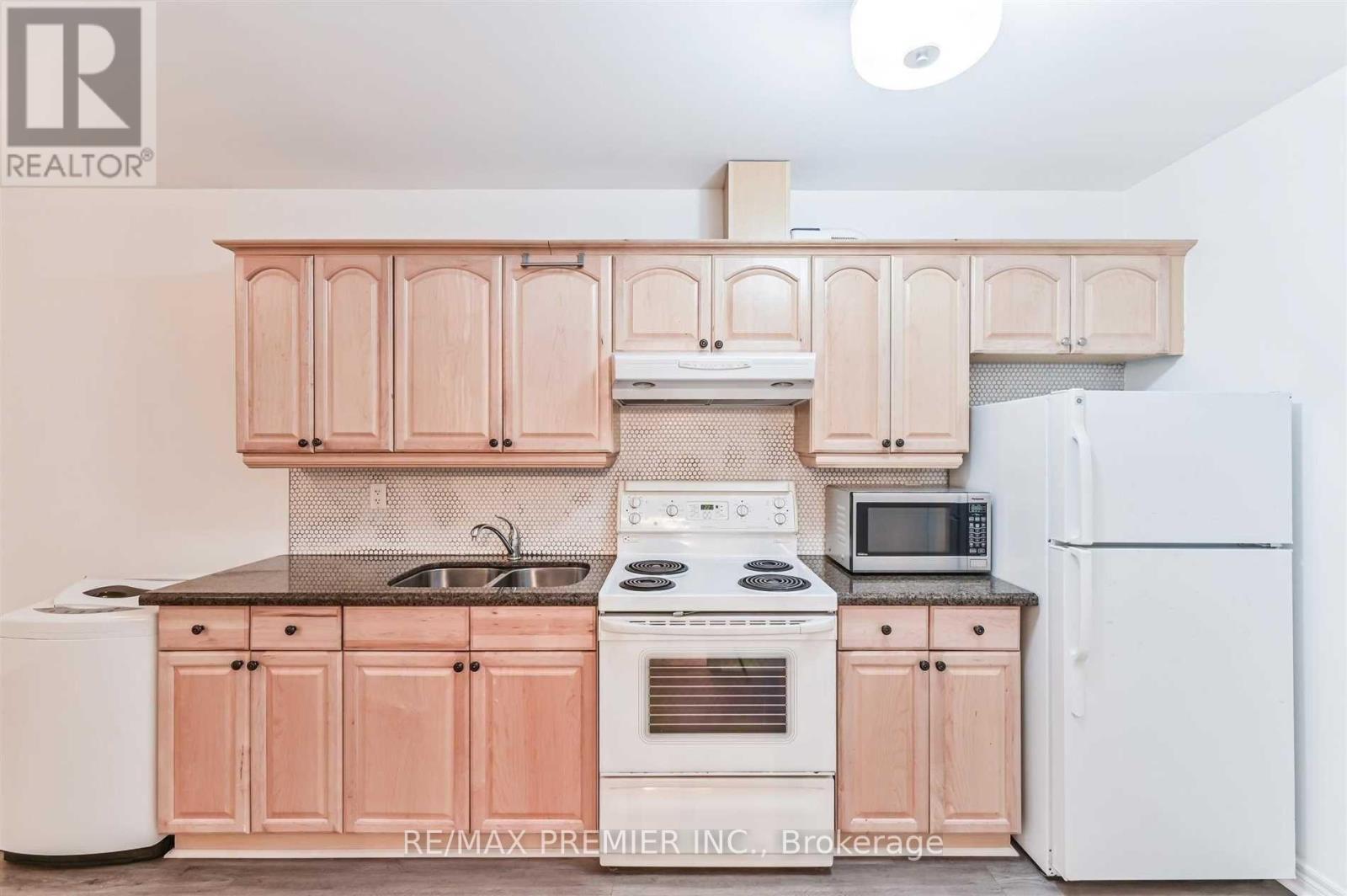 Lower - 1967 Dundas Street E, Toronto, Ontario  M4L 1M7 - Photo 6 - E12422642
