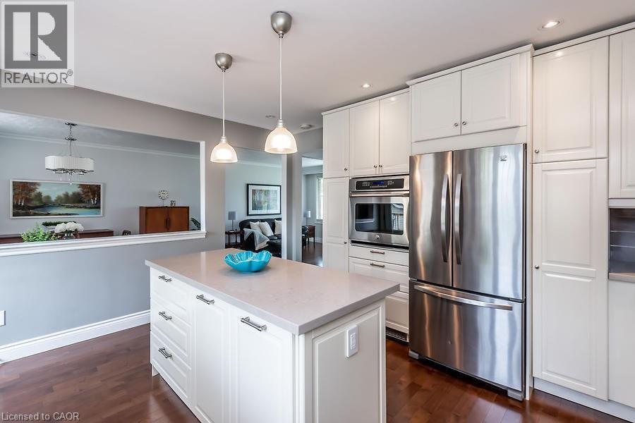 541 Sandmere Place, Oakville, Ontario  L6L 4G5 - Photo 5 - 40772989