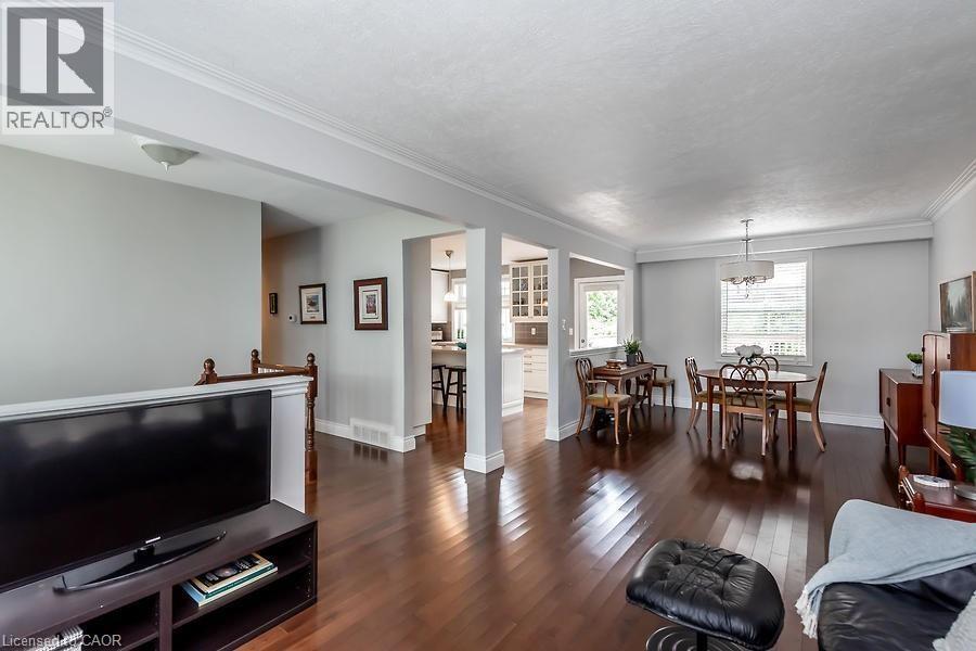 541 Sandmere Place, Oakville, Ontario  L6L 4G5 - Photo 8 - 40772989