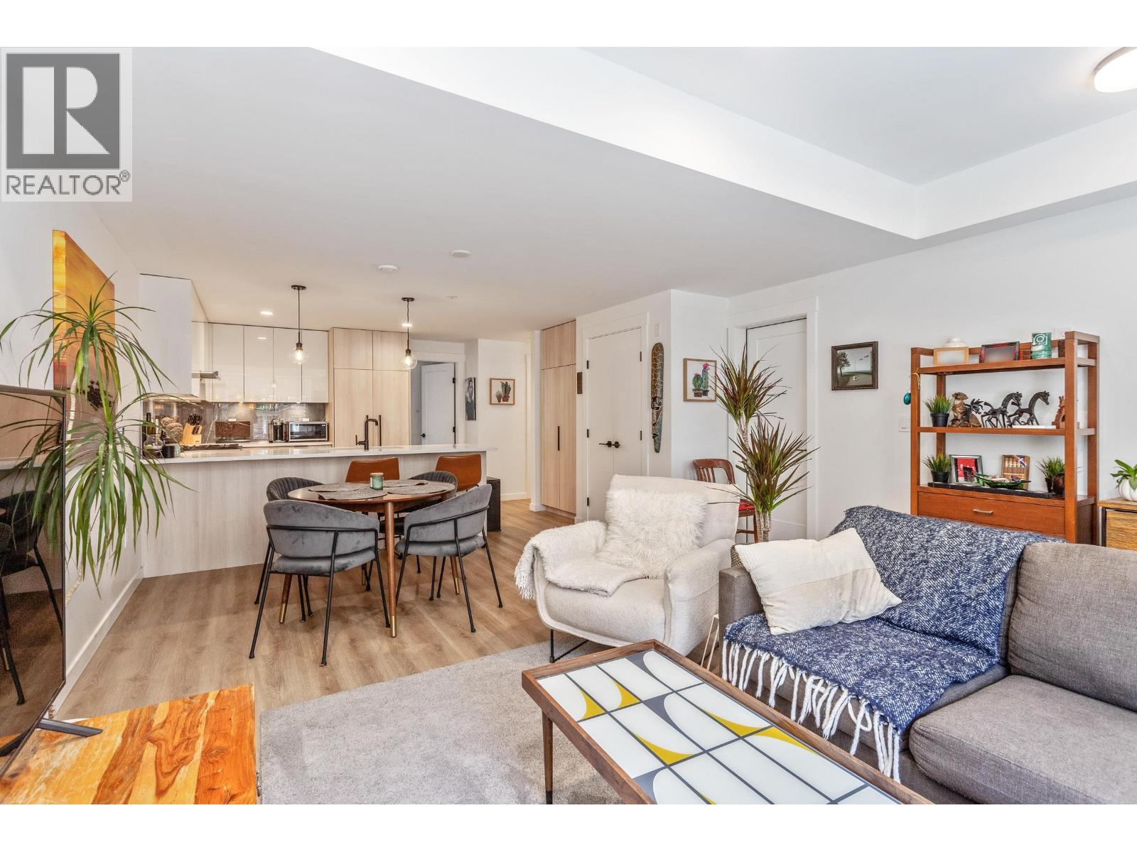 6 237 Ridgeway Avenue, North Vancouver, British Columbia  V7L 0H6 - Photo 4 - R3051529