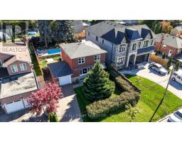 11 CHATTERTON BOULEVARD, Toronto, Ontario
