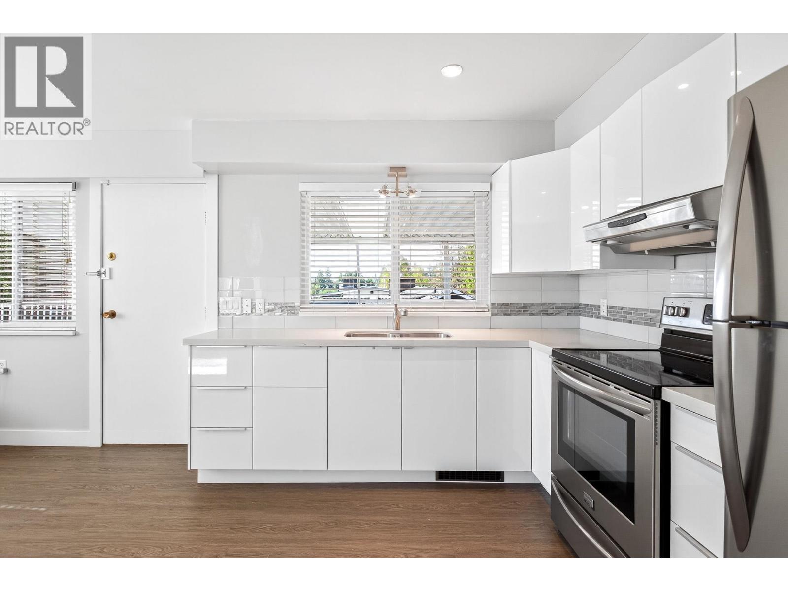 2395 Austin Avenue, Coquitlam, British Columbia  V3K 3R9 - Photo 9 - R3049046
