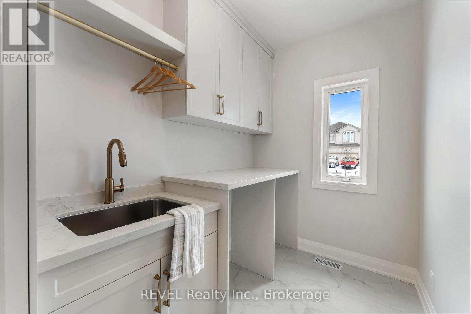 1 Elvira Way, Thorold, Ontario  L2V 0M7 - Photo 18 - X12381089