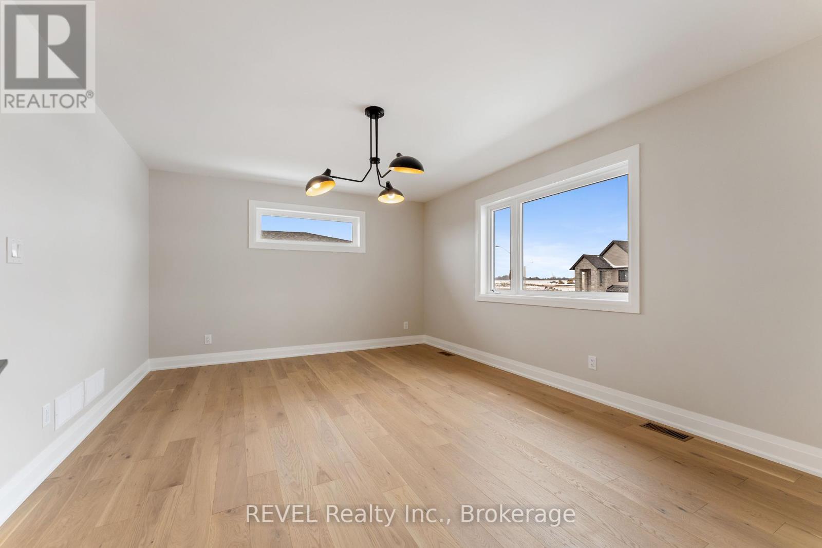 1 Elvira Way, Thorold, Ontario  L2V 0M7 - Photo 21 - X12381089