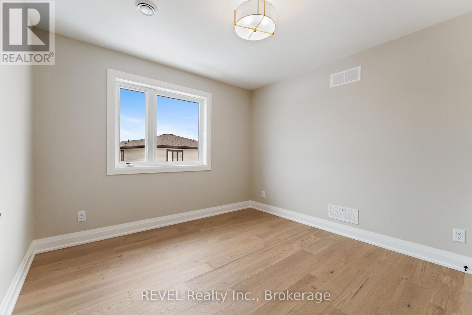 1 Elvira Way, Thorold, Ontario  L2V 0M7 - Photo 31 - X12381089